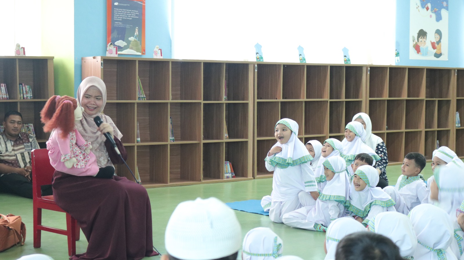 Wisata LiterAsyik Ke Perpustakaan Jakarta Timur Bersama TK Raudhatul Jannah